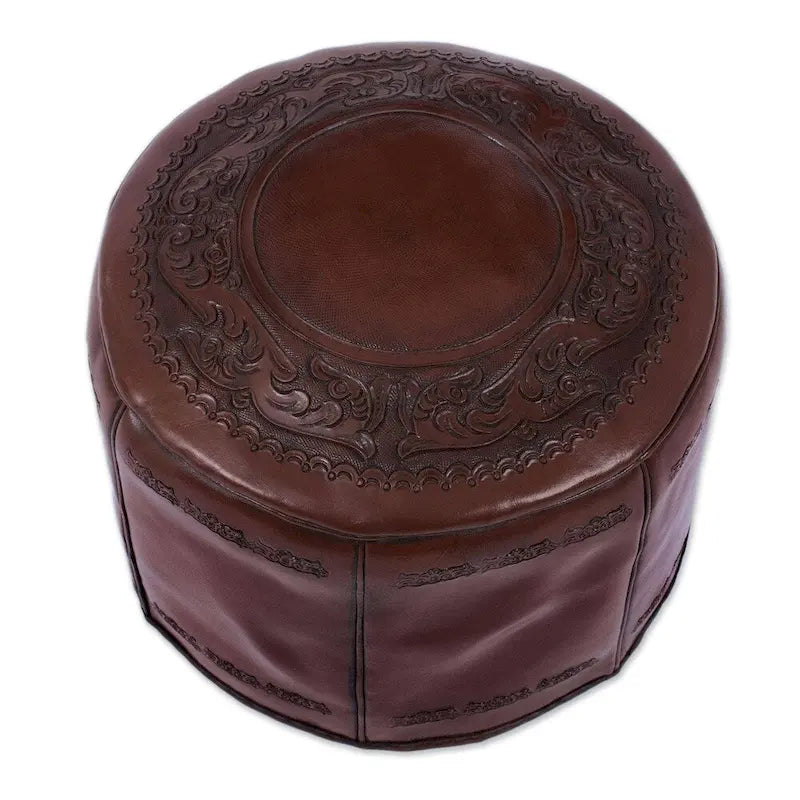 Pouf ottoman en cuir ciselé fait main, élégance espagnole (Pérou)