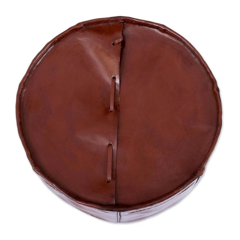 Pouf ottoman en cuir ciselé fait main, élégance espagnole (Pérou)
